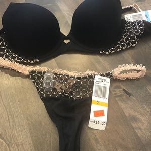 Bra and thong set